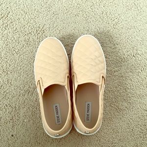 Steve Madden slip ons